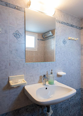 House for rent Marmara in Sifnos - The bathroom
