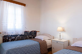 Maison à louer Mosca à Sifnos - Chambre avec lits simples